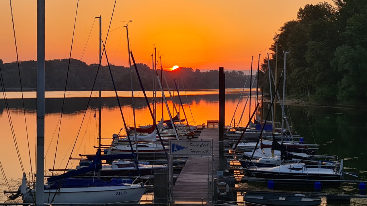 SC-Speyer Sonnenuntergang am Steg